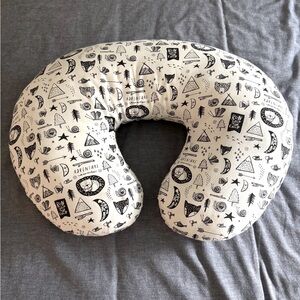 Breast feeding pillow